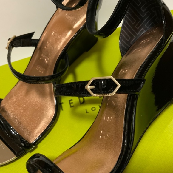 TED BAKER Weliin Black Patent Leather Wedge Sandal Ankle Strap Heels Pumps Shoes - Picture 12 of 13
